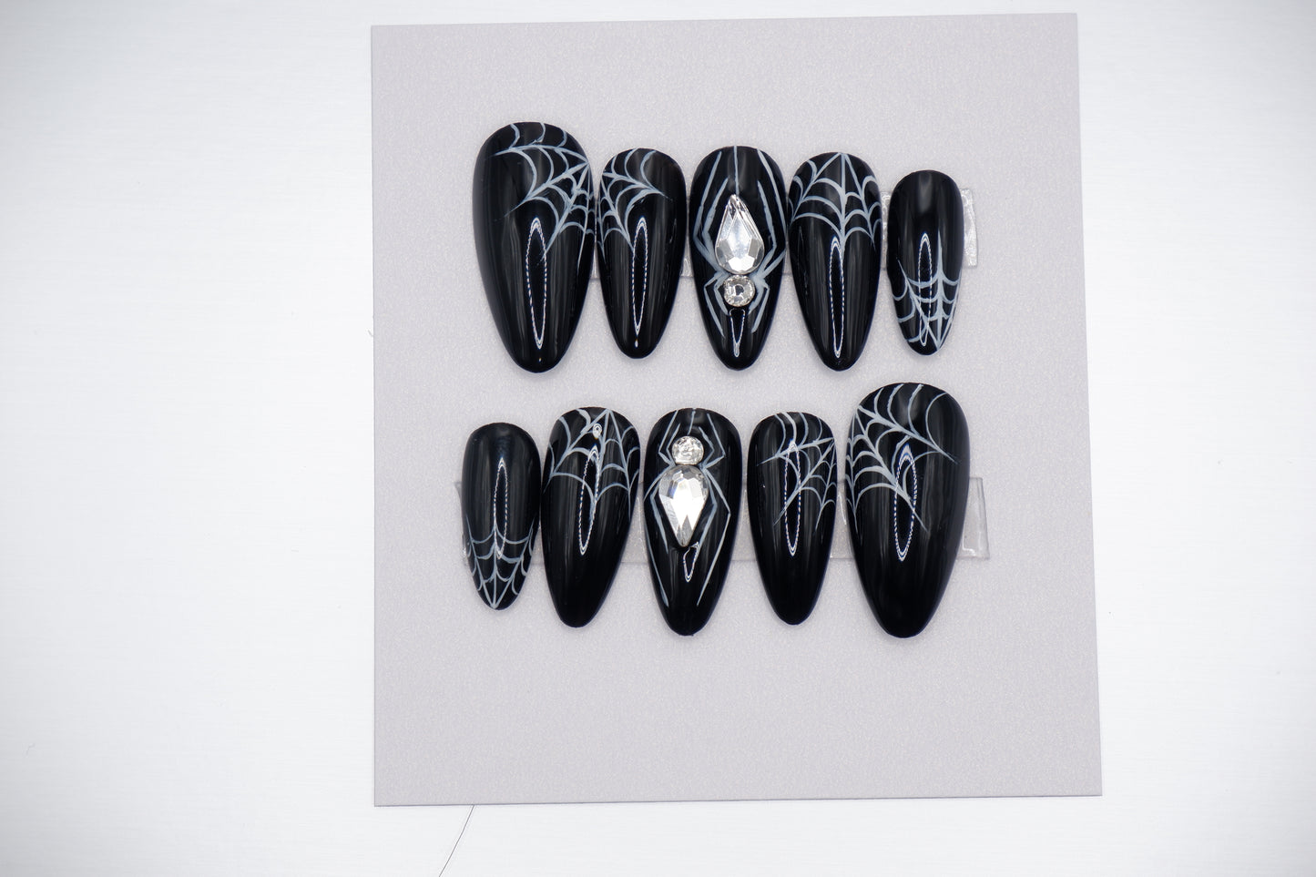 Spiders nails